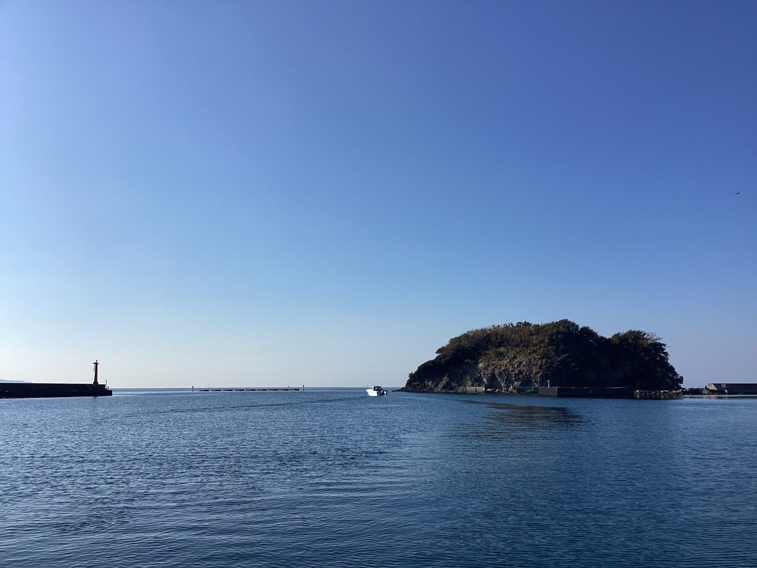 マリーナ出るとこんな風景です🛥️